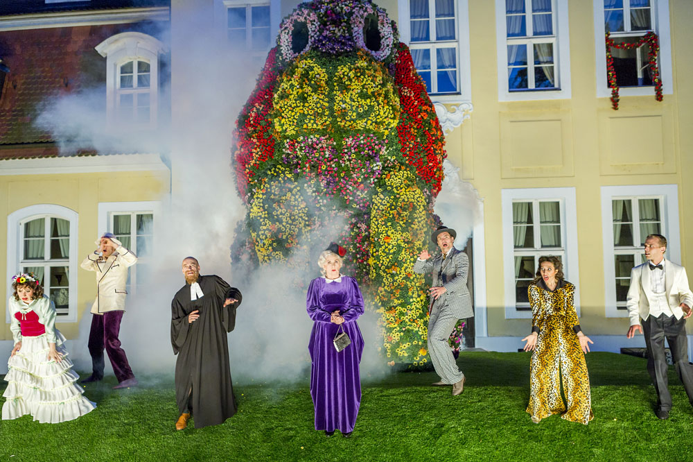 Sommertheater vor dem Gohliser Schlösschen. Foto: Rolf Arnold