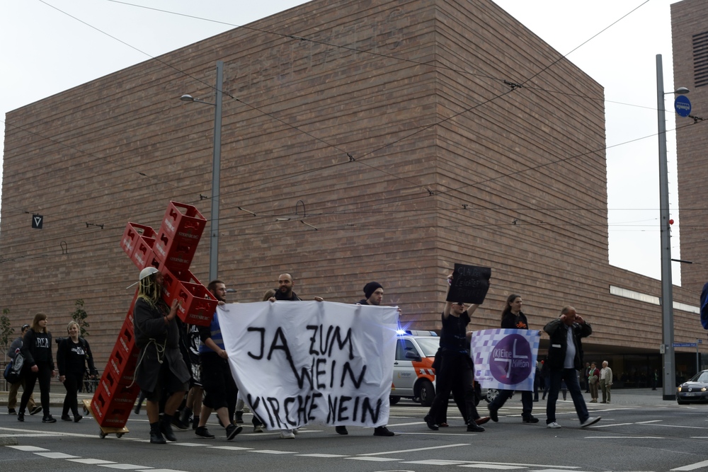 Manchmal gehen die Leipziger auch für ihre Überzeugungen auf die Straße. Foto: Alexander Böhm