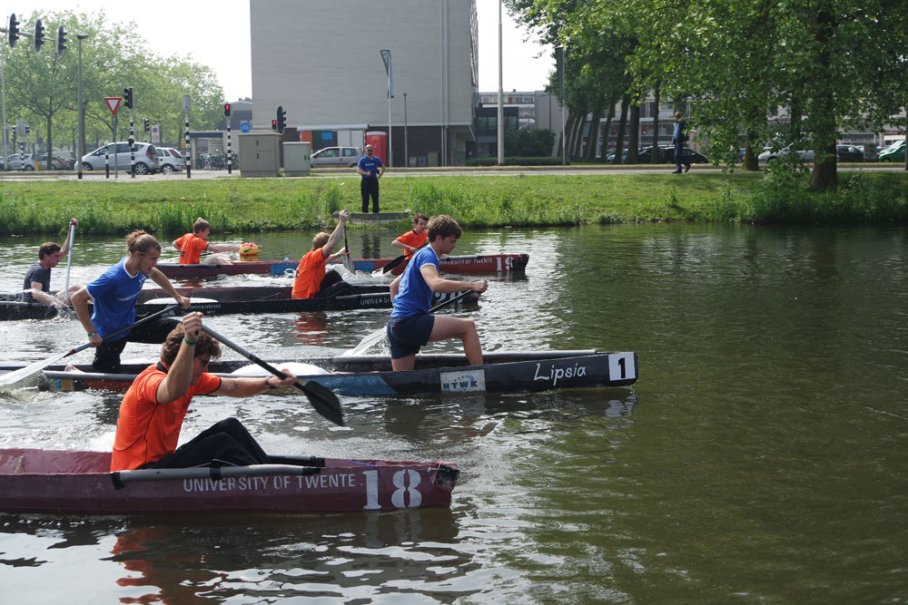 Start des 50m- Laufes der Herren; an Bord der „Lipsia“ Jakob Hank (li.) und Ludwig Hertwig gegen drei Teams aus Enschede. Foto: Lars Hoffmann/HTWK Leipzig