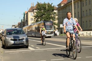 Wer zählt denn nun die Radfahrer in der Georg-Schumann-Straße? Archivfoto: Ralf Julke