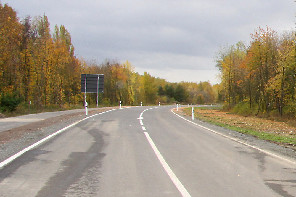 So sieht die Straße aus, wenn sie neu gebaut ist. Foto: Matthias Weidemann