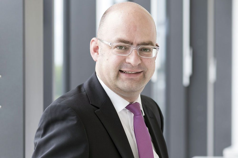 Prof. Dr. Henning Zülch (43) von der HHL Leipzig Graduate School of Management forscht zu Finanzmärkten und der Betriebswirtschaftlichkeit von Sportvereinen. Foto: HHL