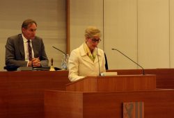 Stadträtin Andrea Niermann (CDU) vor der Wahl mit Kritik am Verlauf der Kandidatensuche, da doch alles schon entschieden gewesen wäre. Foto: L-IZ.de