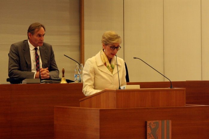 Stadträtin Andrea Niermann (CDU) vor der Wahl mit Kritik am Verlauf der Kandidatensuche, da doch alles schon entschieden gewesen wäre. Foto: L-IZ.de