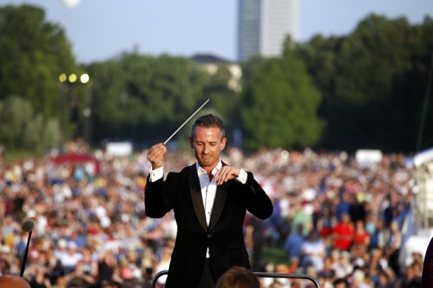 Dirigent Alexander Shelley. Foto: Alexander Böhm