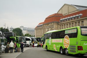 Busparkplatz auf der Ostseite des Hauptbahnhofes. Foto: Ralf Julke