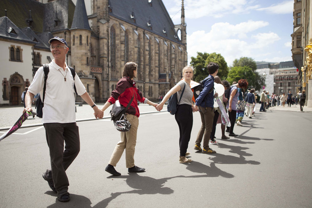 Menschenkette gegen Rassismus. Foto: Leona Goldstein / Campact