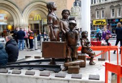 Zur NS-Zeit die rettende Insel in Europa für jüdische Kinder auch aus Leipzig - Denkmal an der Liverpool Street. Foto: L-IZ.de