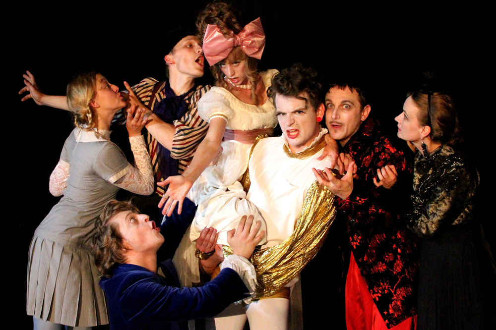 Cammerspiele: Candide oder Die letzte aller möglichen Welten. Foto: Dorothea Wagner