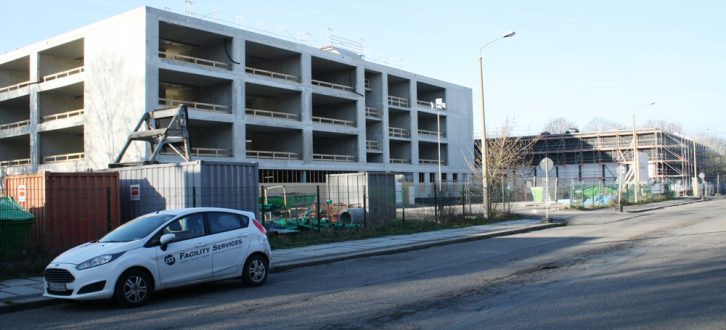 Baustelle für das neue Gymnasium in der Telemannstraße. Foto: Ralf Julke
