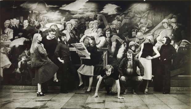 Evelyn Richter: Bildkabarett mit Academixern, Universität Leipzig 1976. Copyright: Evelyn Richter Archiv der Ostdeutschen Sparkassenstiftung