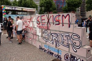 The Wall of Shame steht. Was junge Menschen nicht wollen ... Foto: L-IZ.de