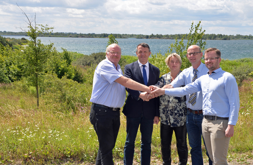 v. l.: Axel Wohlschläger (BM Löbnitz), Dr. Manfred Wilde (OBM Delitzsch), Ines Möller (BM Wiedemar), Jörg Enke (OBM Schkeuditz), Steffen Schwalbe (BM Rackwitz). Foto: Stadtverwaltung Delitzsch/N. Fuchs