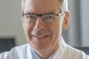 Prof. Dr. Peter Wiedemann, Direktor der Klinik und Poliklinik für Augenheilkunde am Universitätsklinikum Leipzig. Foto: Stefan Straube/UKL