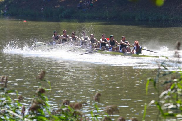 Volle Kraft voraus: Der Leipziger DHfK-Achter im Zeitlauf. Foto: Jan Kaefer