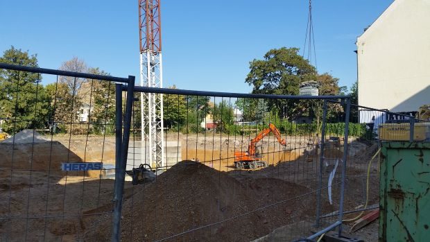 Die Baustelle für das neue Gartenquartier in der Siemeringstraße. Foto: M. Hofmann