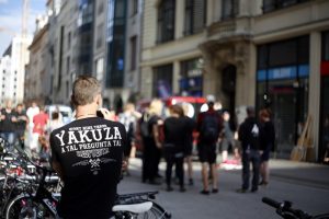 Im Mittelpunkt der Kritik der Brühl-Kundgebung: Die Marke Yakuza. Foto: Alexander Böhm