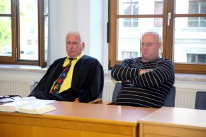 Rechtsanwalt Wolfgang Männel und der Angeklagte Willi N. Foto: Alexander Böhm