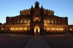 Die Semper-Oper in Dresden. Foto: Matthias Creutziger