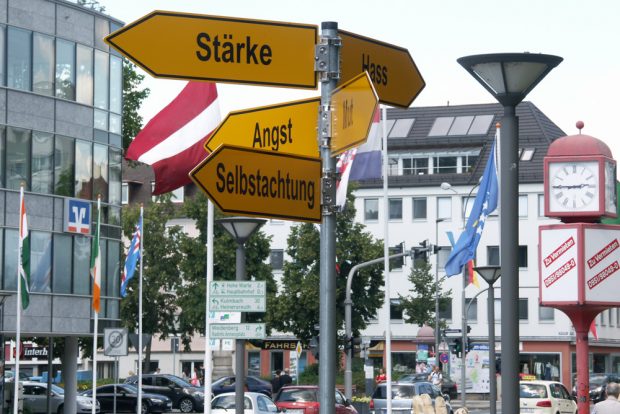 Bayreuther City: Wird hier der Weg gewiesen oder wird weggewiesen? Foto: Karsten Pietsch