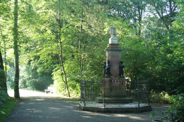 Das Zöllnerdenkmal im Rosental. Foto: Ralf Julke