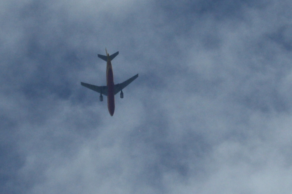 Der Luftverkehr hat seine CO2-Emissionen massiv gesteigert. Foto: Ralf Julke