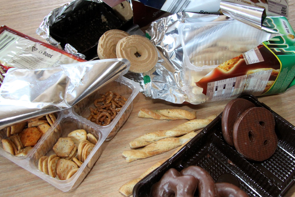 Sind wirklich die ganzen Knabbereien dran Schuld? Foto: Matthias Weidemann