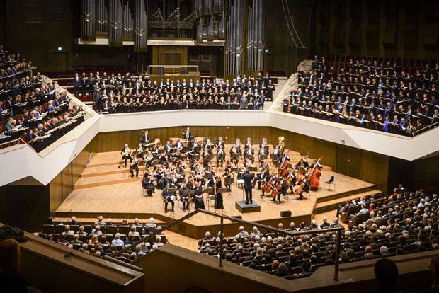 Panoramafoto des Mitsingkonzertes vom 12.10.2014 (Giuseppe Verdi - Requiem). Foto: Uwe Schöne