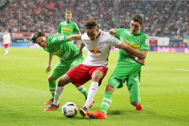 Auch Poulsen zeigte einige schöne Dribblings. Foto: GEPA Pictures