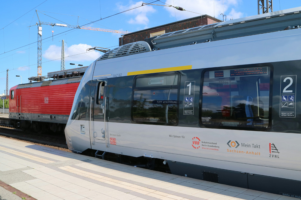 Fahrzeugpräsentation des ET 442 - Talent 2 am 6. September in Magdeburg. Foto: Deutsche Bahn