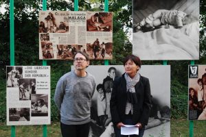 Kurator Jan Wenzel und Taro-Forscherin Irme Schaber bei der Wiedereröffnung der Ausstellung. Foto: René Loch