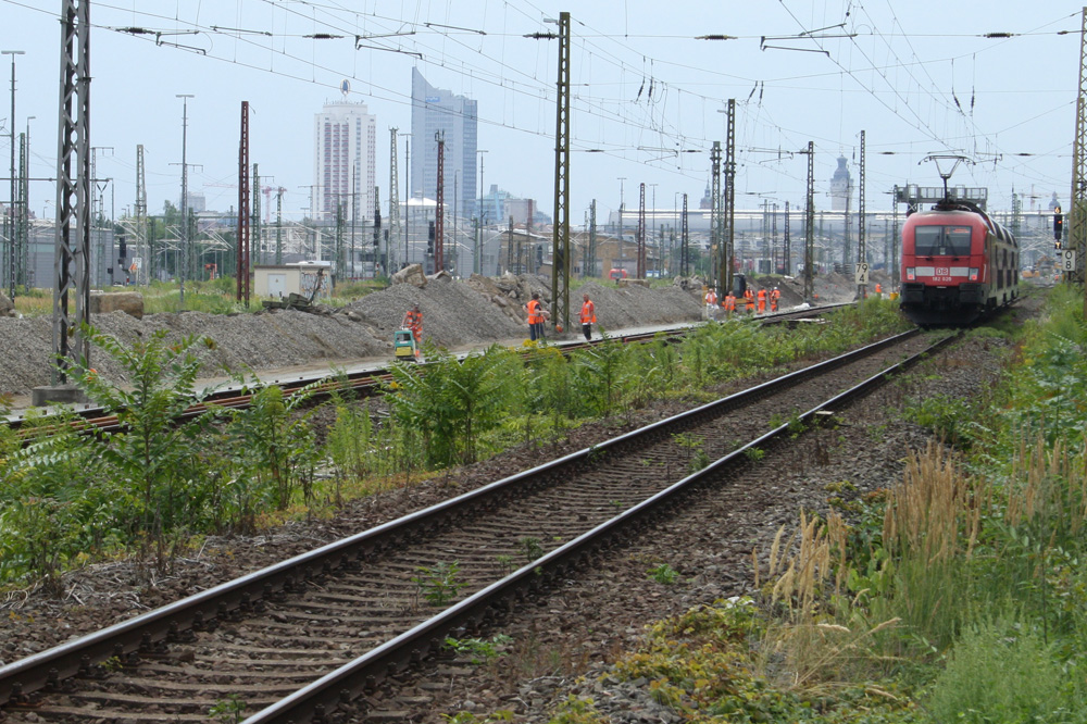 Gleisbauarbeiten an der Berliner Straße. Foto: Ralf Julke