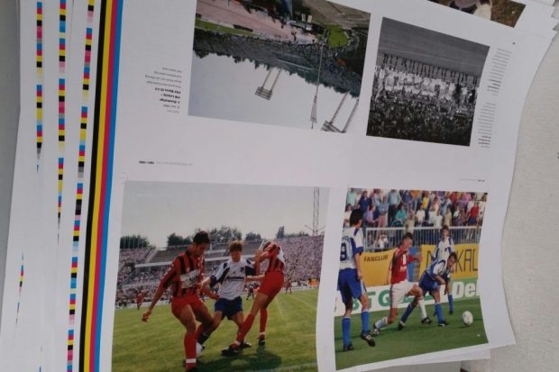 In den 1990ern erlebte Leipzig bereits Bundesliga-Fußball, auch wenn die Stadtverwaltung damals auf öffentliche Beflaggung und Illumination verzichtet hatte. Foto: Matthias Löffler