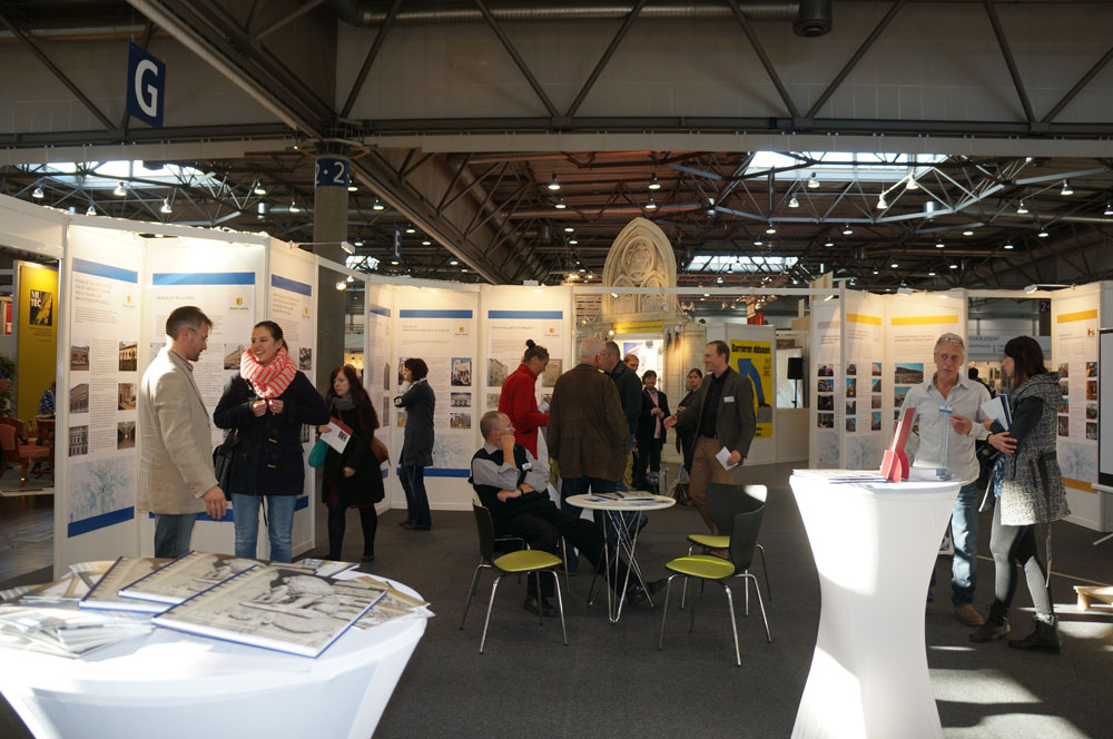 Messestand der Unteren Denkmalschutzbehörde der Stadt Leipzig mit der Leipziger Denkmalstiftung im Jahr 2014. Foto: Leipziger Denkmalstiftung