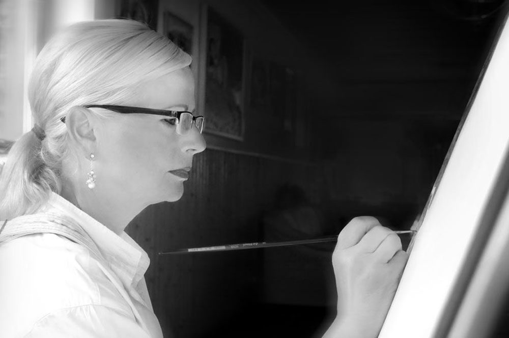 Die Suhler Malerin ELWIDA. Foto: privat