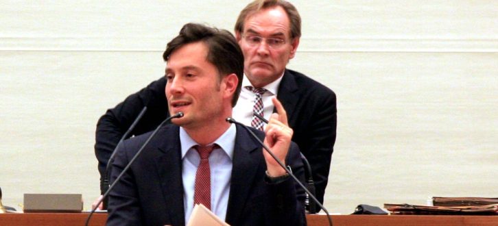 Heiko Rosenthal (Die Linke) und OBM Burkhard Jung (hinten). Foto: Michael Freitag