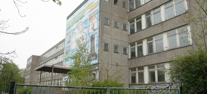 Die ehemalige Erich-Kästner-Schule wird bis 2018 wieder nutzbar gemacht. Foto: Ralf Julke