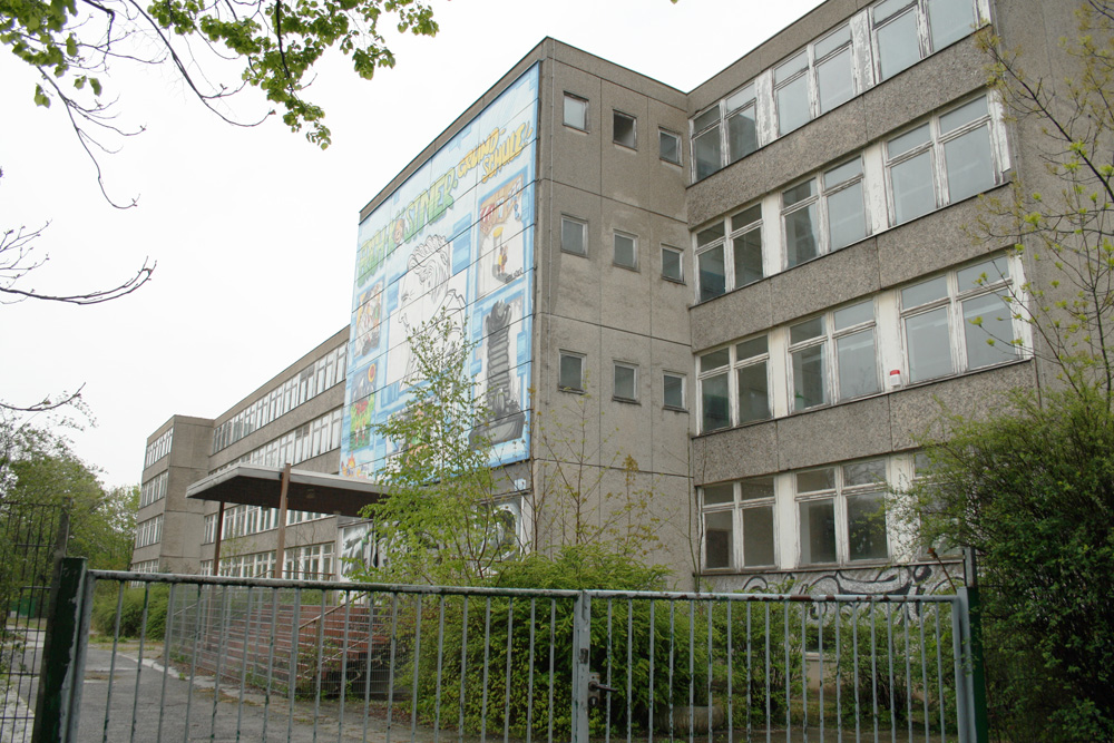 Die ehemalige Erich-Kästner-Schule wird bis 2018 wieder nutzbar gemacht. Foto: Ralf Julke