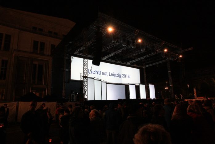 Eine Bühne ist eine Bühne und soll auch Eindruck machen. Foto: L-IZ.de