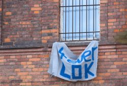 "4 ever LOK" - Botschaft am alten Leutzscher Bahnhof. Foto: L-IZ.de