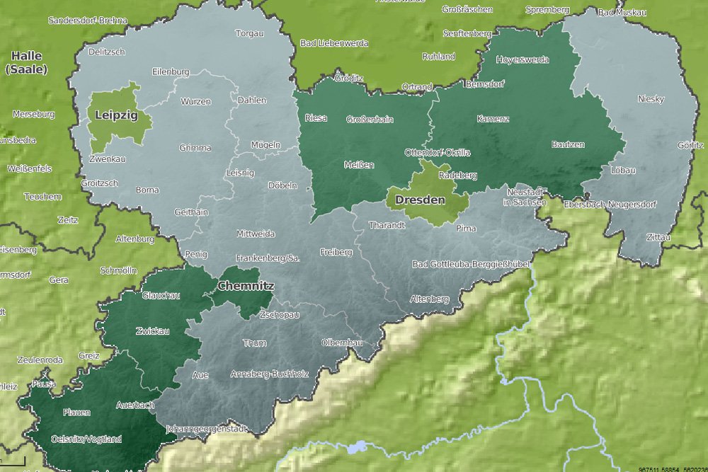 Breitbandausstattung mit 30 Mbit/s in Sachsen. Hellgrün: 75 - 95 %. Karte: Freistaat Sachsen, Breitbandatlas