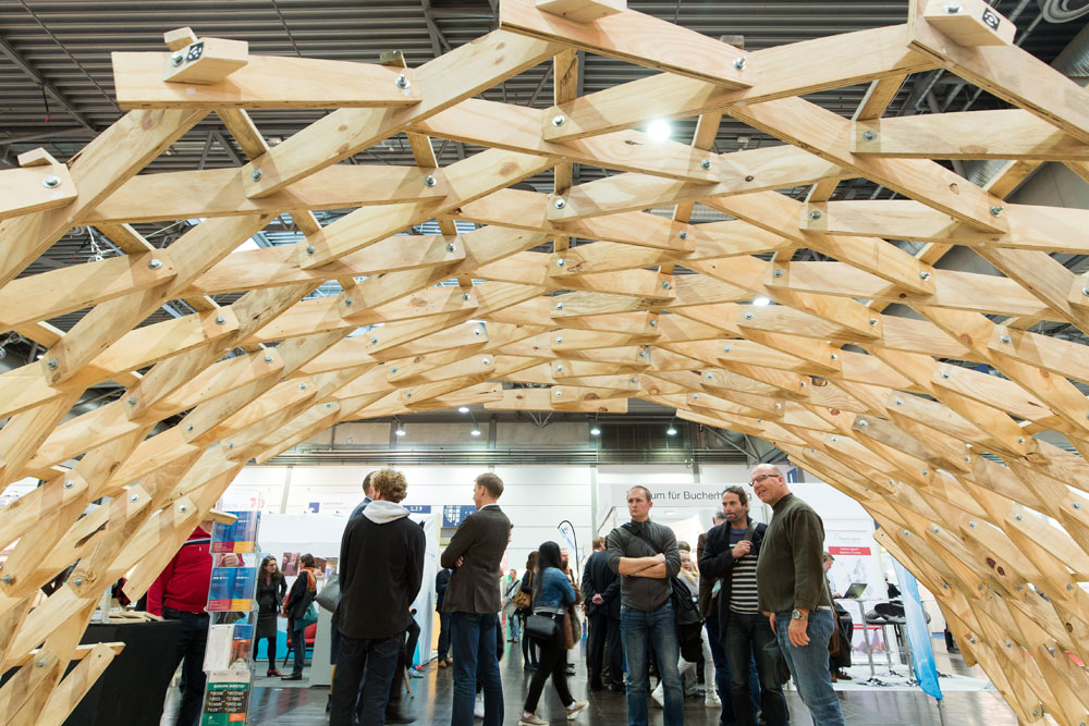 Das Zollinger-Dach auf der denkmal-Messe 2016. Foto: Leipziger Messe GmbH/Tom Schulze