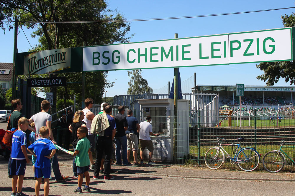 Kassenbereich am Eingang des Alfred-Kunze-Sportparks. Foto: Jan Kaefer
