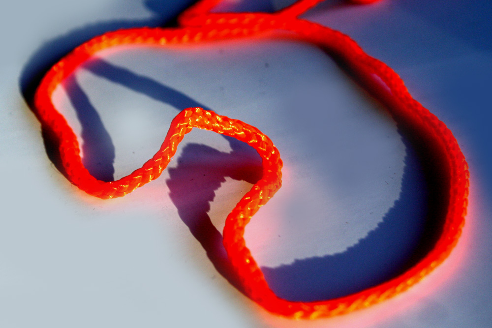 Wovon erzählt dieser Faden? Foto: Ralf Julke