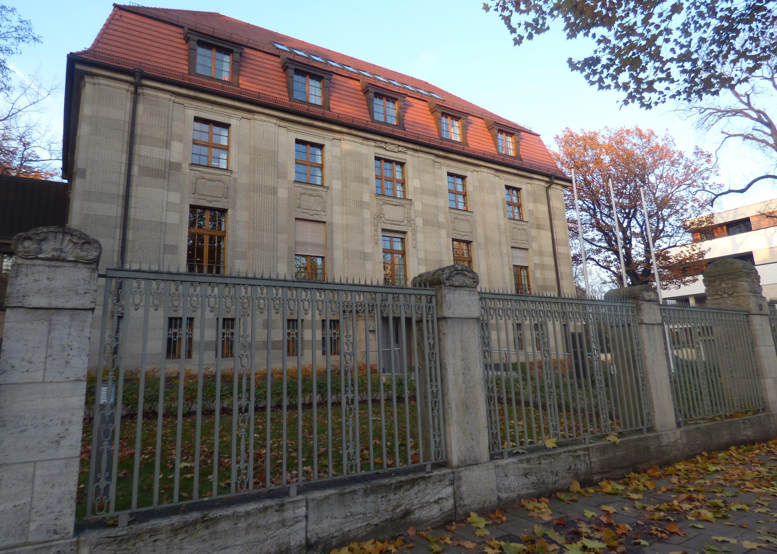 Das Gebäude des 5. Strafsenats des BGH in der Karl-Heine Straße. Foto: Lucas Böhme