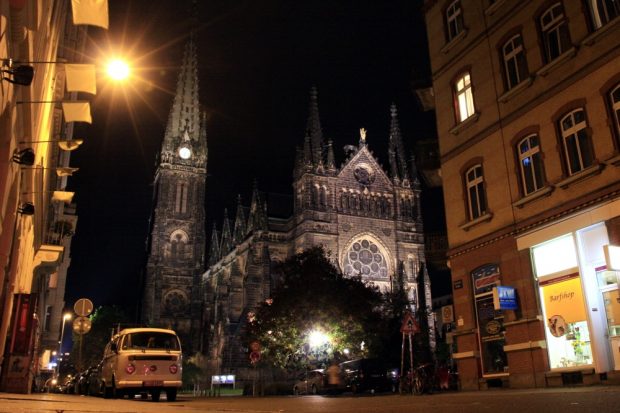 Stand zur Zeit der Kirchendebatte in Volkmarsdorf bereits. Die Peterskirche in der Südvorstadt (a. d. Riemannstraße) & fand wenig Gefallen. Foto: L-IZ.de