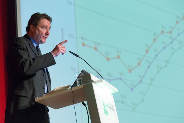 Vision vom mitteldeutschen Schweden: Professor Dr. Michael Behr vom Thüringer Ministerium für Arbeit, Soziales, Gesundheit, Frauen und Familien in Thüringen. Foto: Metropolregion Mitteldeutschland