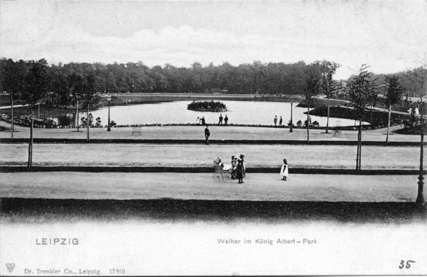 Der Weg zwischen Stadtkern und Westen - um 1900 noch der König-Albert-Park, eine etwa 30 Hektar große Grünanlage in Leipzig. Er ist inzwischen ein Teil des Clara-Zetkin-Parks. Bild: Stadtarchiv Leipzig