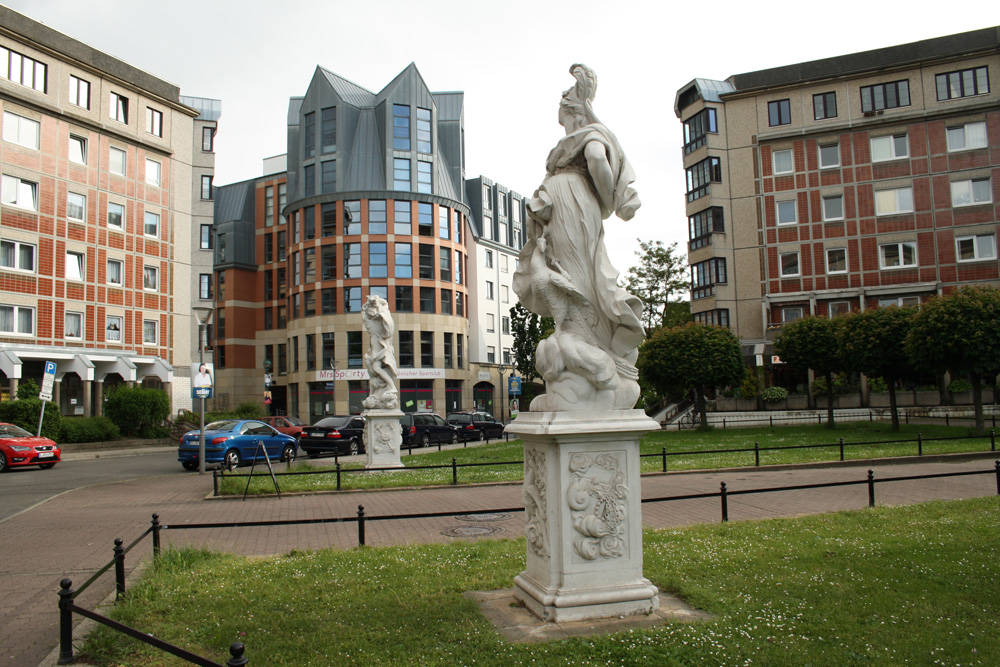 Dorotheenplatz mit Blick zur Reichelstraße. Foto: Ralf Julke