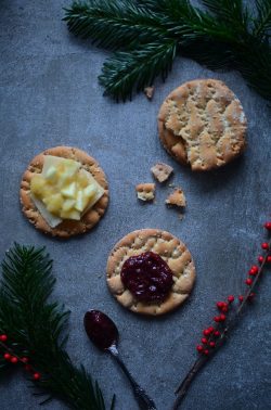 Schwarzwälder-Kirsch- und Kartoffelkonfitüre. Foto: Maike Klose